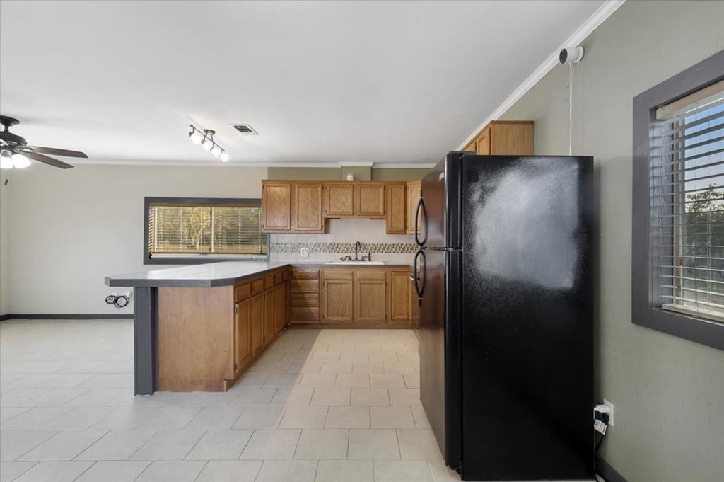 134 Creekwood Drive, Freeport, Texas image 34