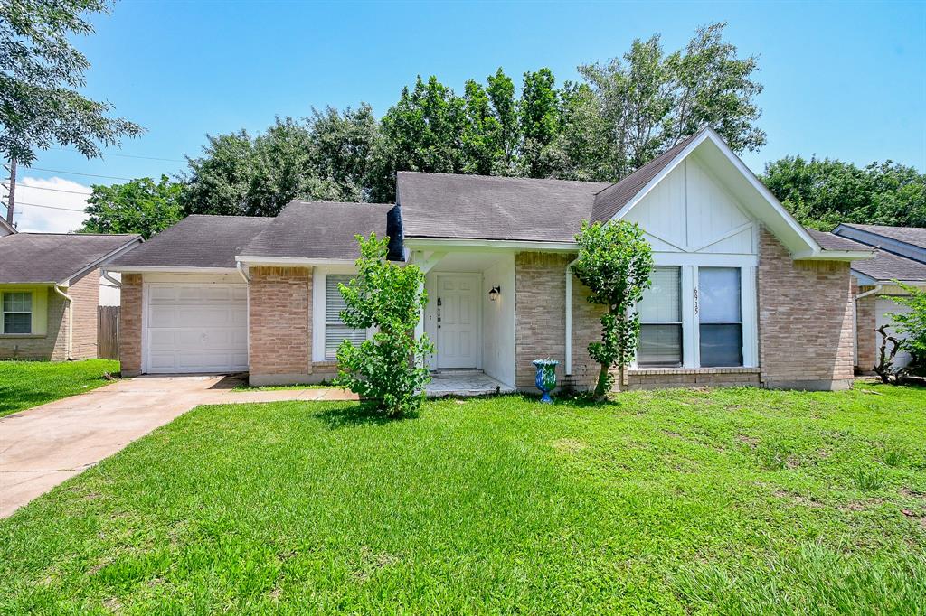 6915 Jeb Stuart Drive, Richmond, Texas image 1