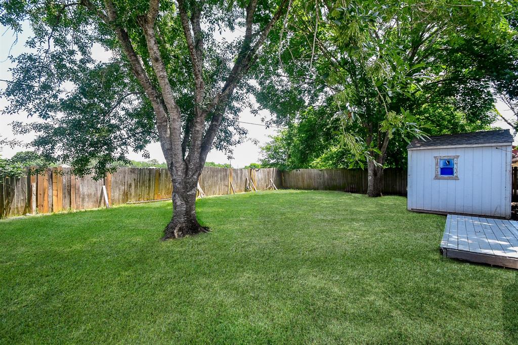 6915 Jeb Stuart Drive, Richmond, Texas image 26