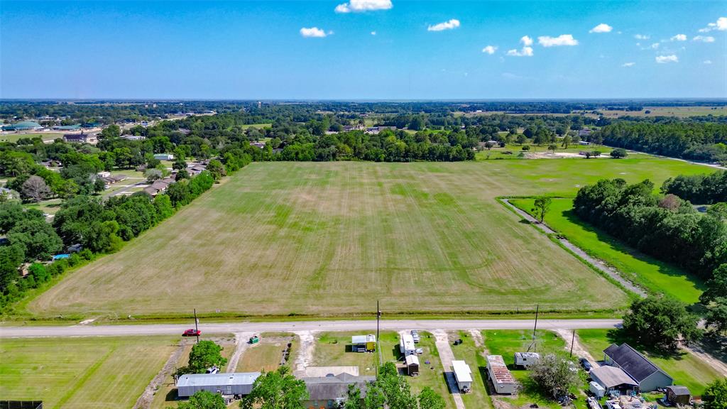 429 W Leblanc Street, Winnie, Texas image 3