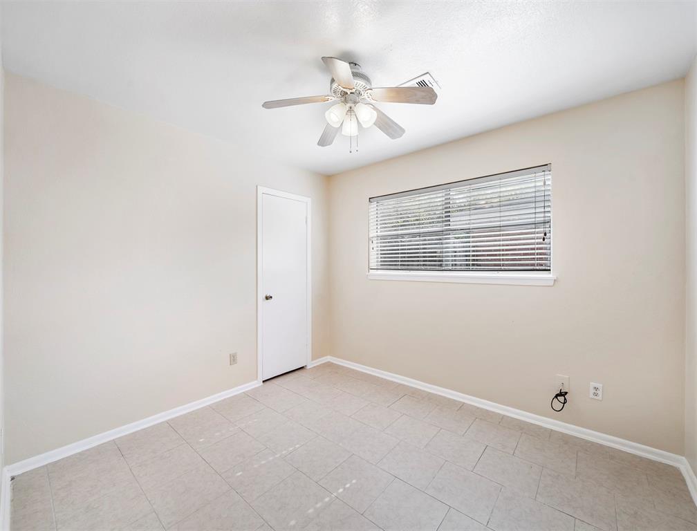 1306 N Noble Road, Texas City, Texas image 8