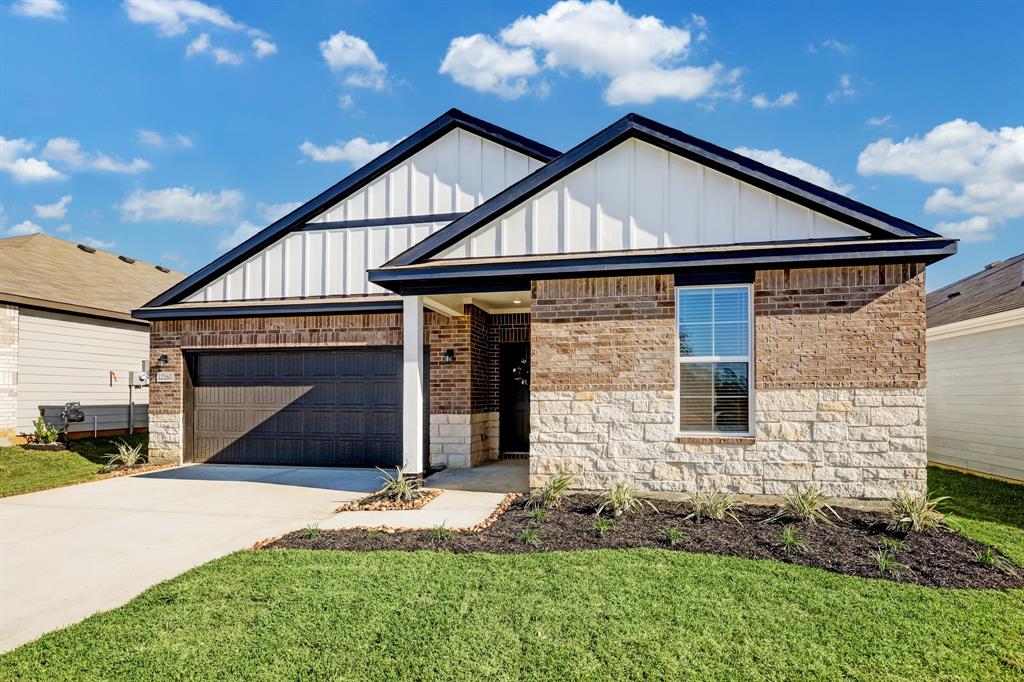 12260 Lady Eli Drive, Willis, Texas image 2