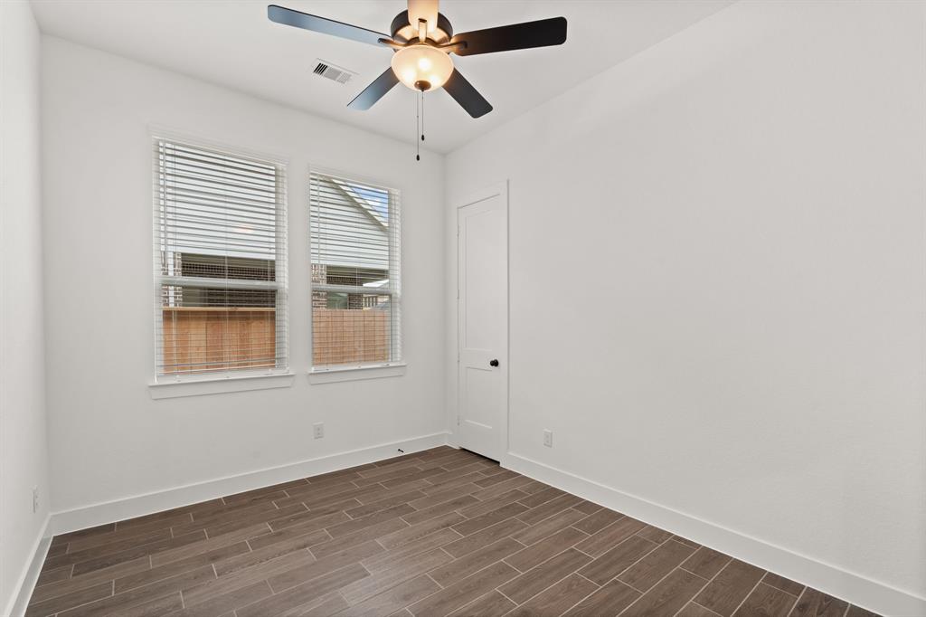 18220 Saffron Sun Street, Conroe, Texas image 9