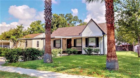 Single Family Residence in Pasadena TX 2513 North Avenue.jpg