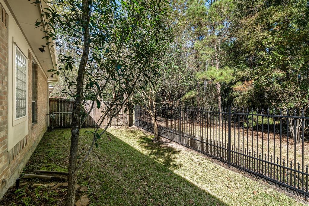 118 E Northcastle Circle, Conroe, Texas image 39