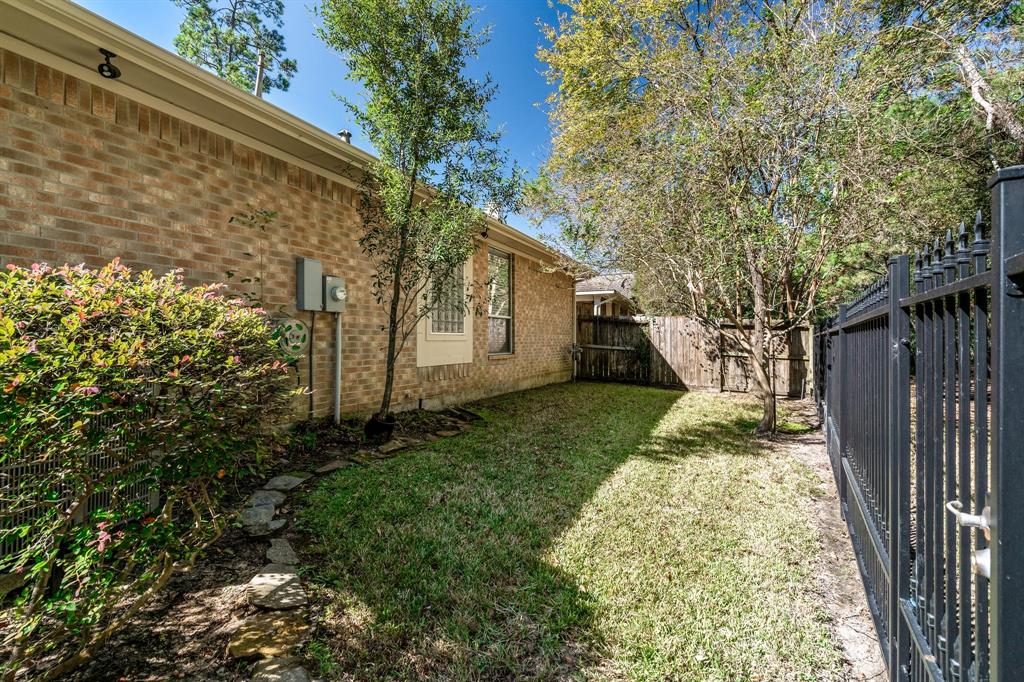 118 E Northcastle Circle, Conroe, Texas image 38