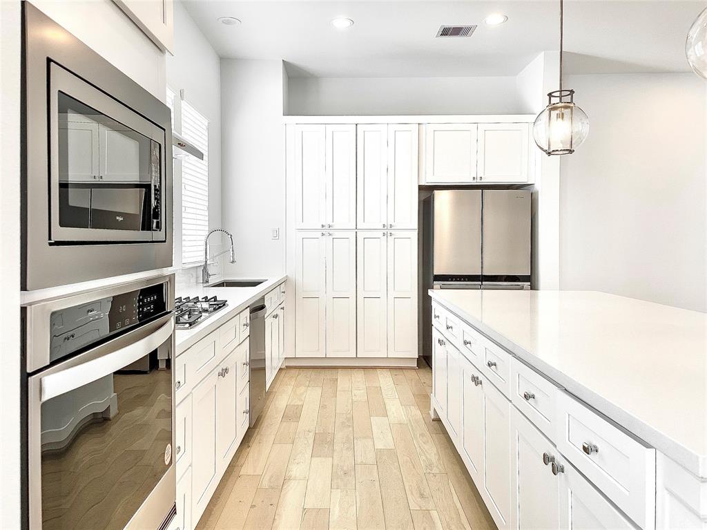 7705 Westside Villas Lane, Houston, Texas image 12