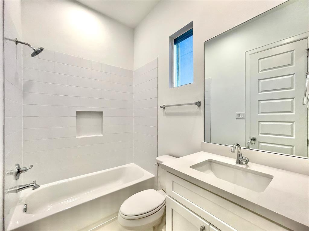 7705 Westside Villas Lane, Houston, Texas image 22