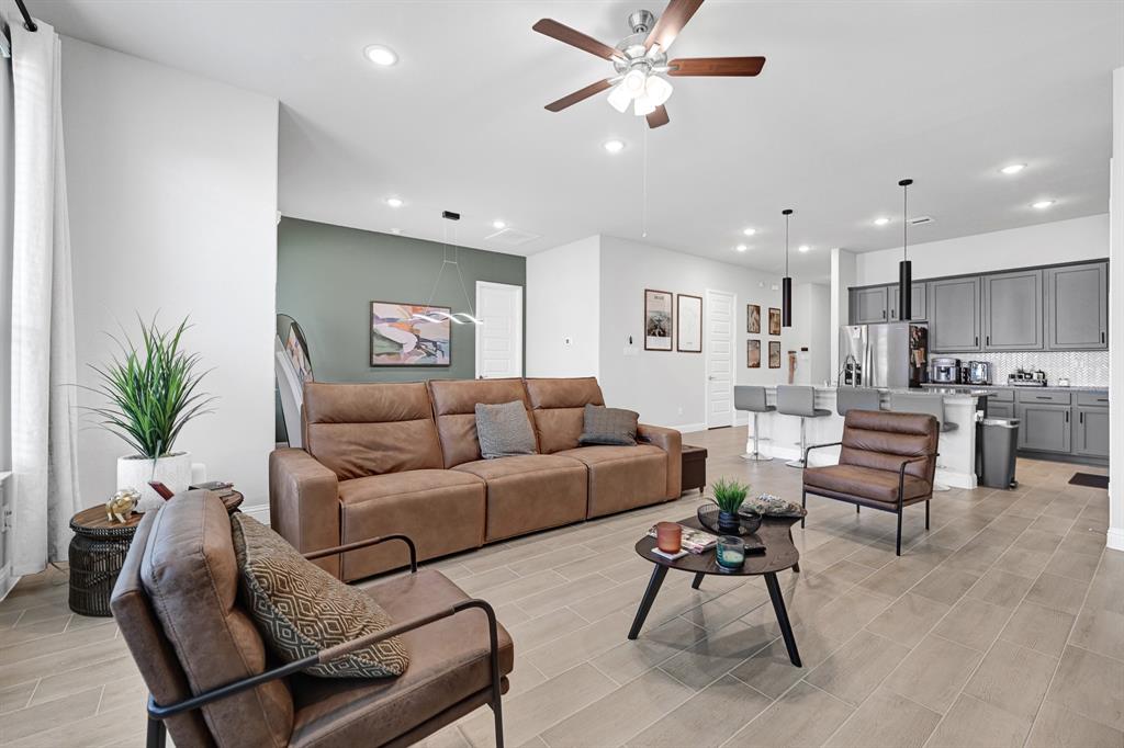 2104 Terra Rose Drive, Katy, Texas image 11