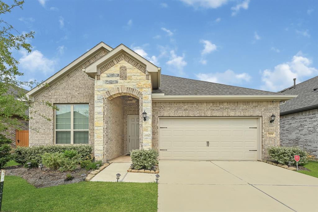 2104 Terra Rose Drive, Katy, Texas image 1