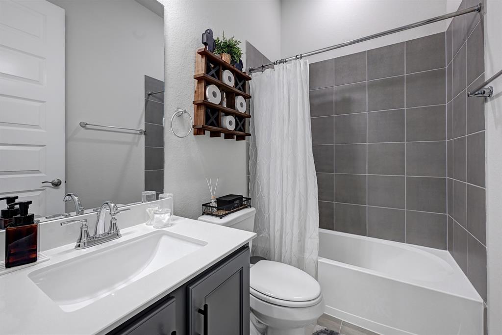 2104 Terra Rose Drive, Katy, Texas image 20
