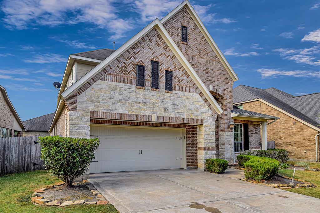 6718 Miller Shadow Lane, Sugar Land, Texas image 1