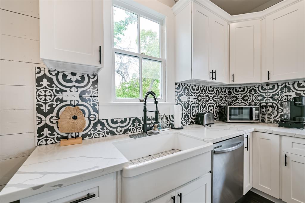 1715 30th Street, Galveston, Texas image 9