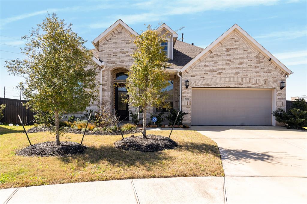 2103 Kishu Mandarin Trail, Richmond, Texas image 2