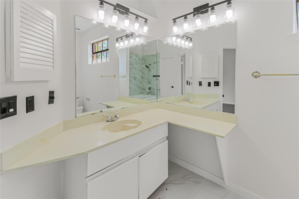 8888 Benning Drive #313, Houston, Texas image 16