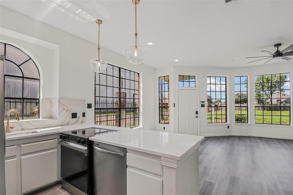8888 Benning Drive #313, Houston, Texas image 1