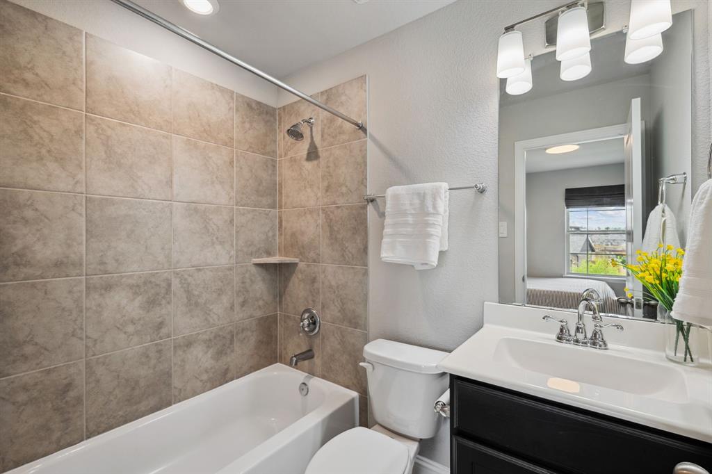 27887 Serenata Springs Drive, Spring, Texas image 26