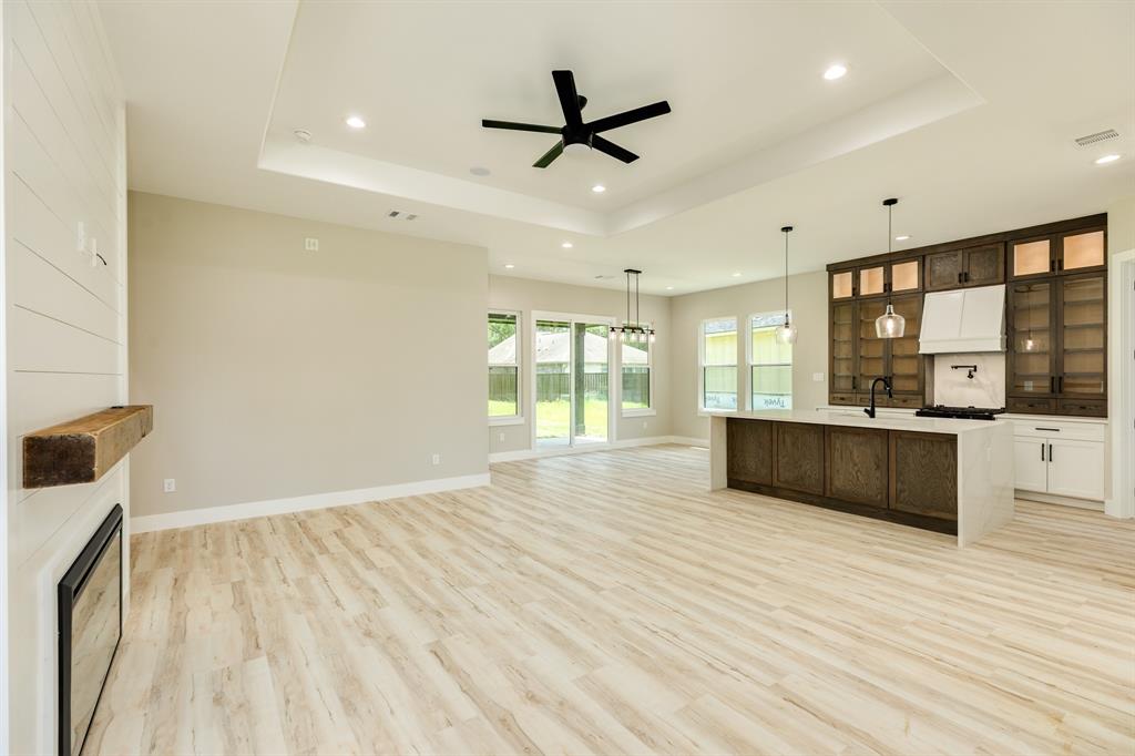 245 Montclaire Drive, West Columbia, Texas image 10