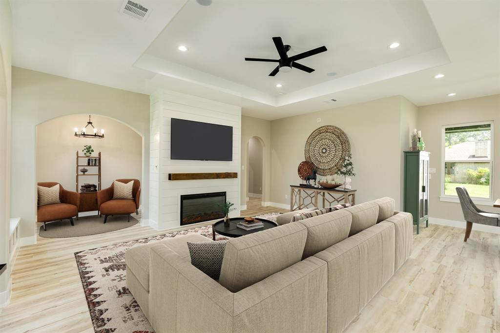 245 Montclaire Drive, West Columbia, Texas image 7