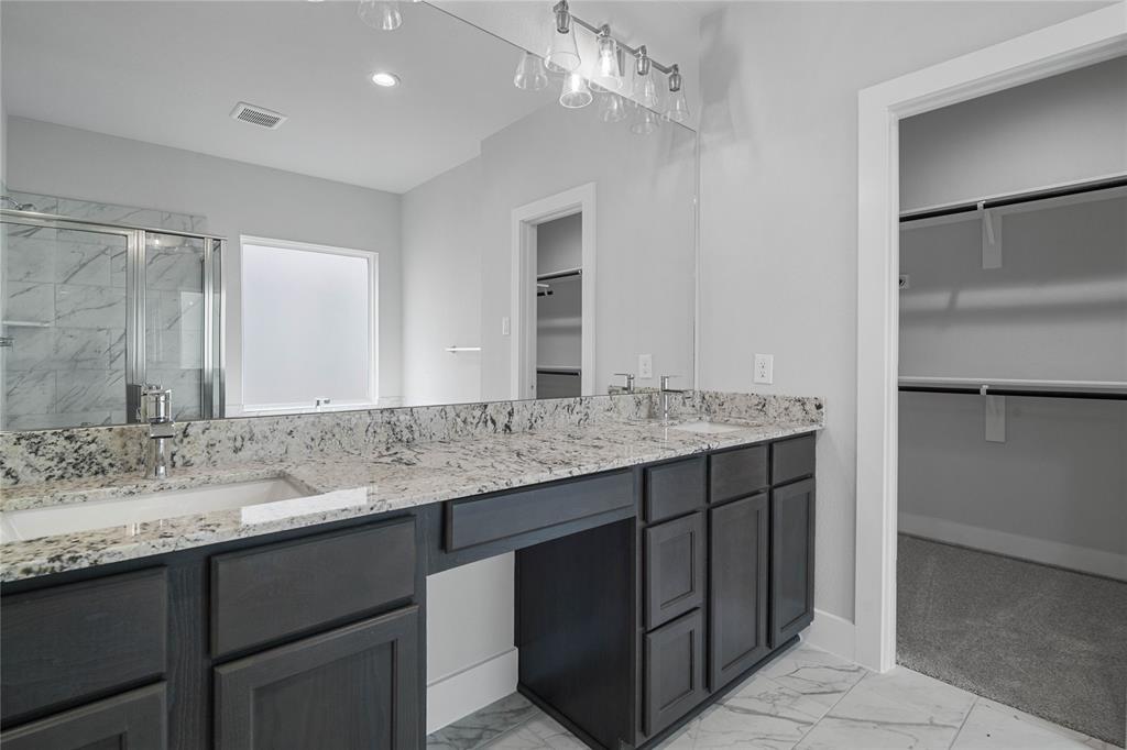 2140 Golden Spruce Court, Conroe, Texas image 11