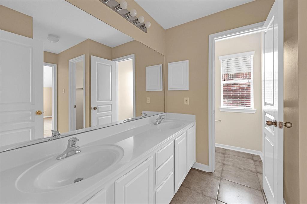 18126 Billabong Crescent Court, Cypress, Texas image 19