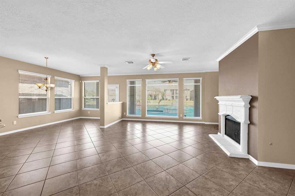 18126 Billabong Crescent Court, Cypress, Texas image 10
