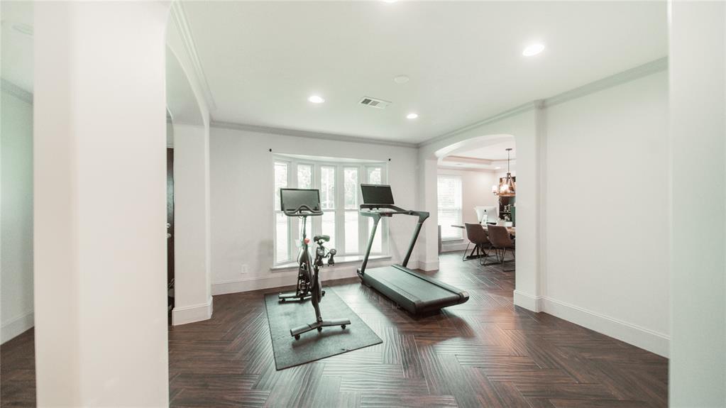 18050 Bambriar Drive, Houston, Texas image 4