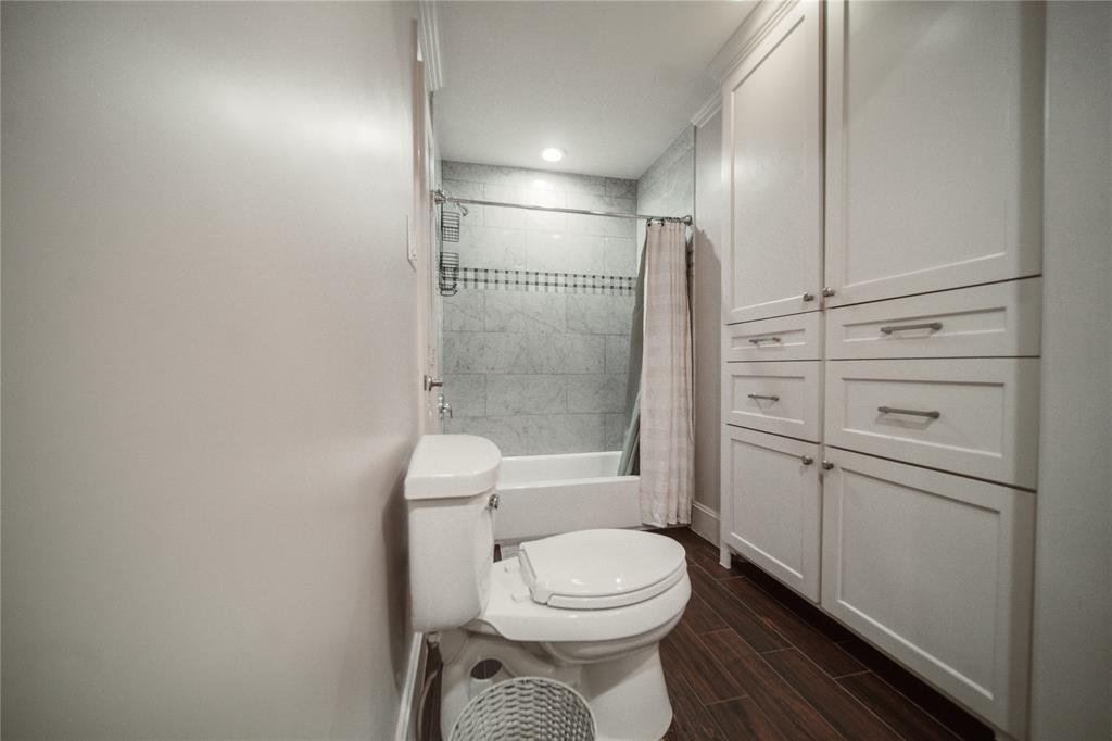 18050 Bambriar Drive, Houston, Texas image 22