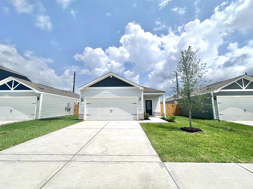 8031 Alpine Bearberry Drive, Houston, Texas image 1