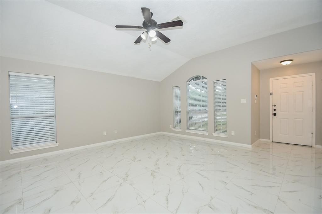 18526 S Wimbledon Drive, Katy, Texas image 5