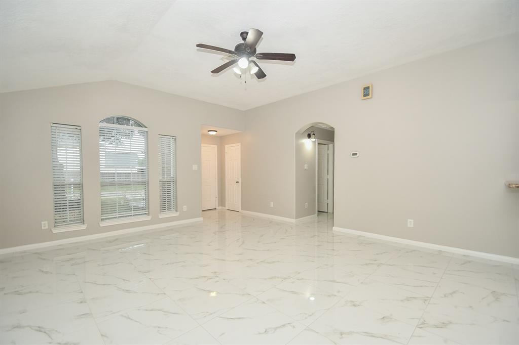 18526 S Wimbledon Drive, Katy, Texas image 4