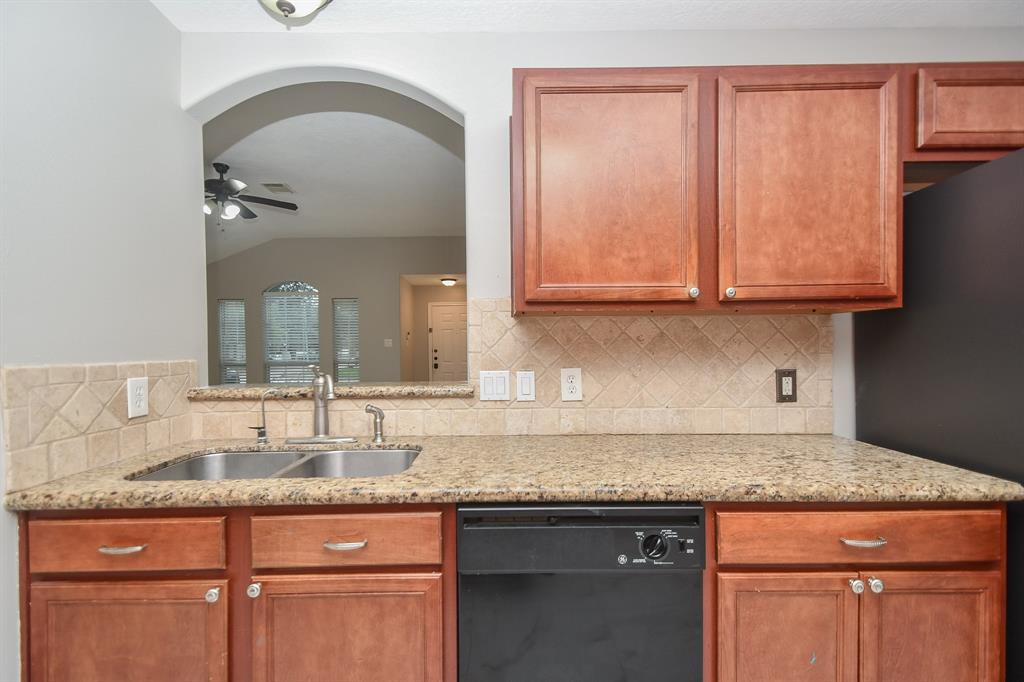 18526 S Wimbledon Drive, Katy, Texas image 11
