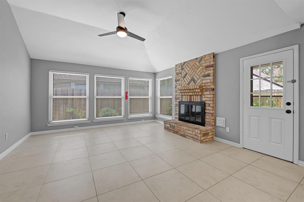 1809 Palo Duro Street, Friendswood, Texas image 12