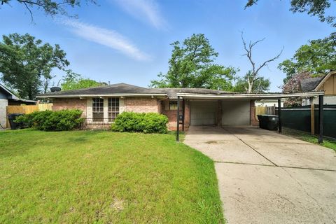 Photo of 9015 Ivy Spring Lane, Houston, TX 77088 (MLS # 66467046)