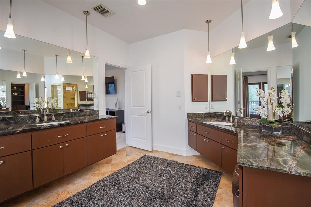 9410 Shady Lane Court