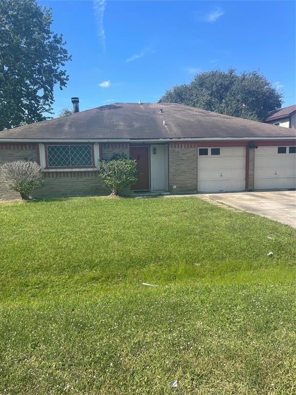 1115 Greencroft Street, Channelview, Texas image 1