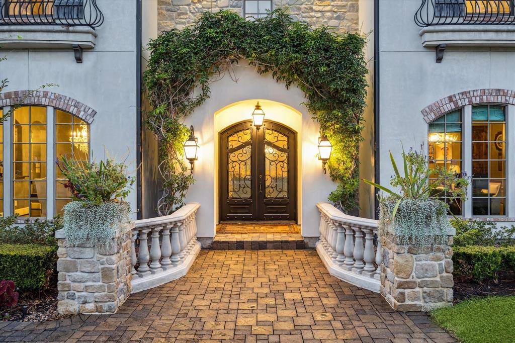 21 Carolane Trail
