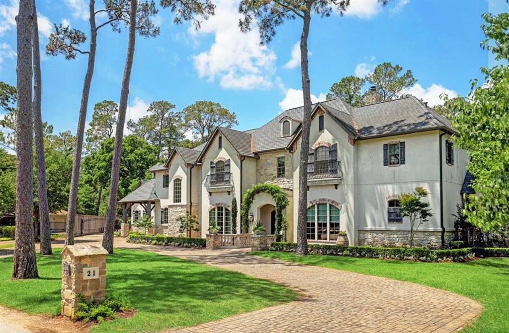 21 Carolane Trail