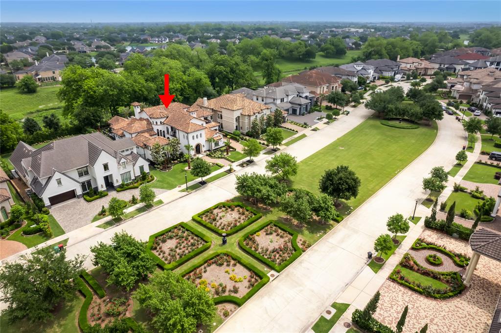 35 Enclave Manor