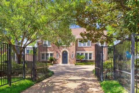 2510 Inwood Drive Houston TX 77019