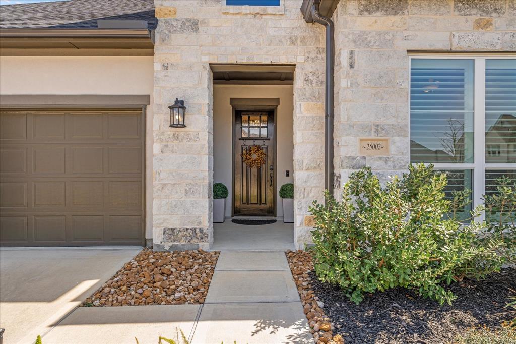25002 Ryleigh Cove Circle, Tomball, Texas image 3