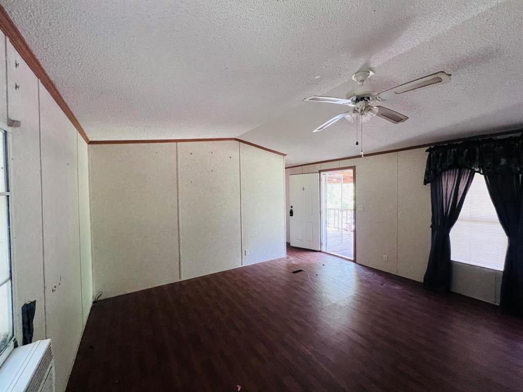 1207 Ivanhoe Estates Drive, Ivanhoe, Texas image 4