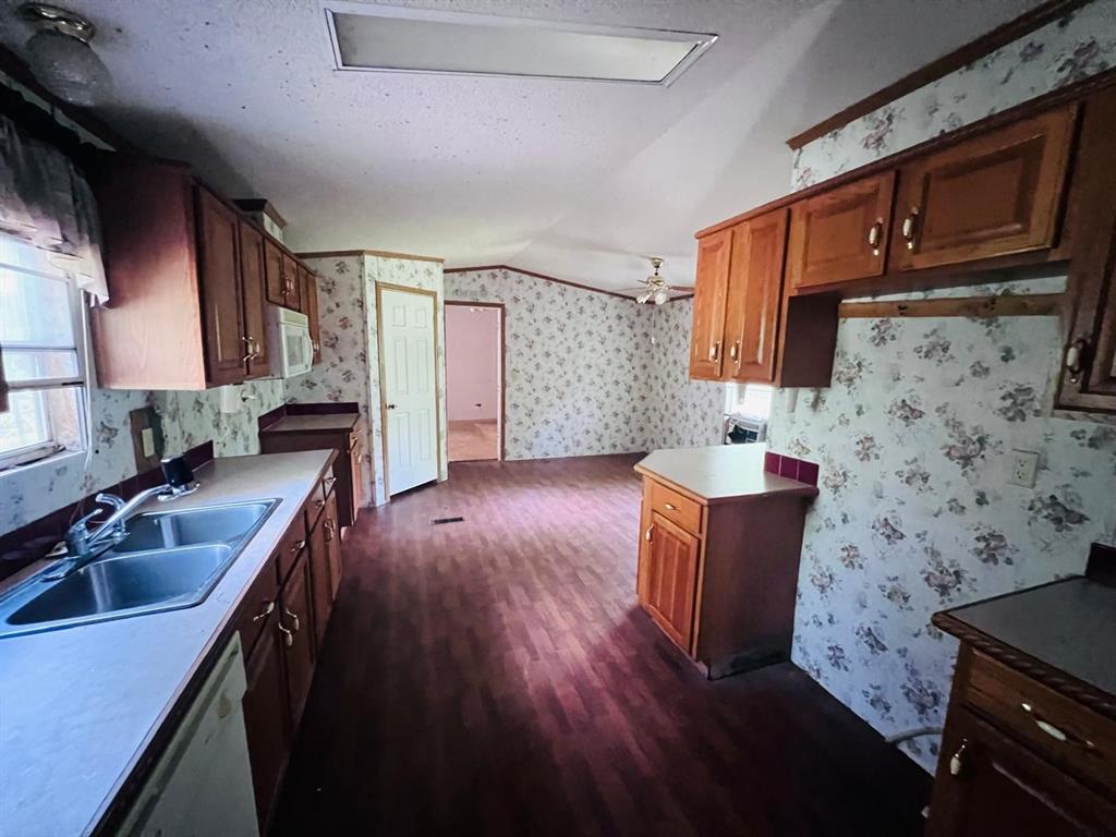1207 Ivanhoe Estates Drive, Ivanhoe, Texas image 8
