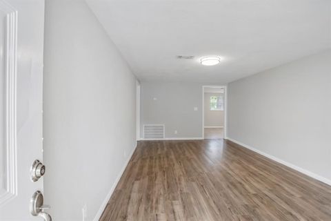 3114 Carolyn Street Bacliff TX 77518