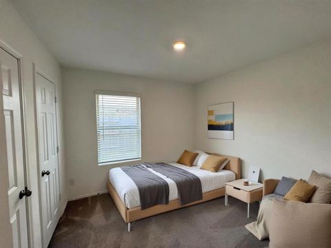 A home in Rosharon