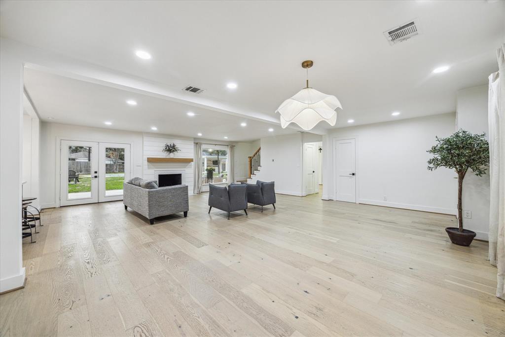 2318 Pomeran Drive, Houston, Texas image 4