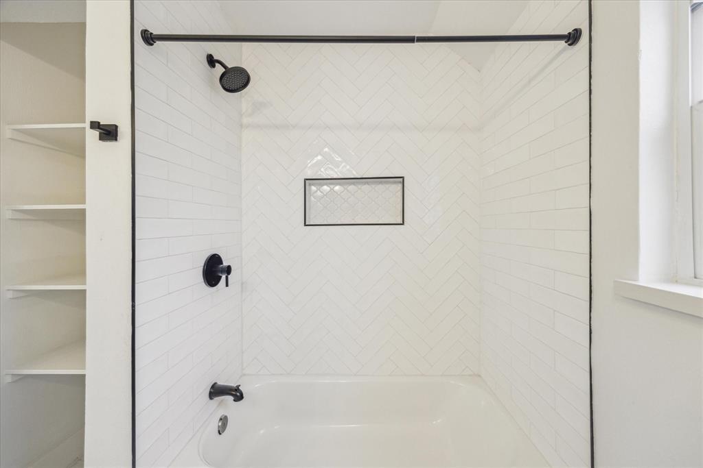 2318 Pomeran Drive, Houston, Texas image 14