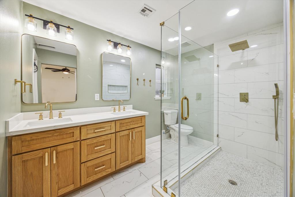 2318 Pomeran Drive, Houston, Texas image 11