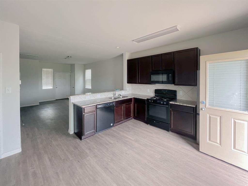 17247 Quiet Song Court, Richmond, Texas image 5