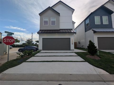 Photo of 12810 Cozumel Lane, Houston, TX 77045 (MLS # 16617312)